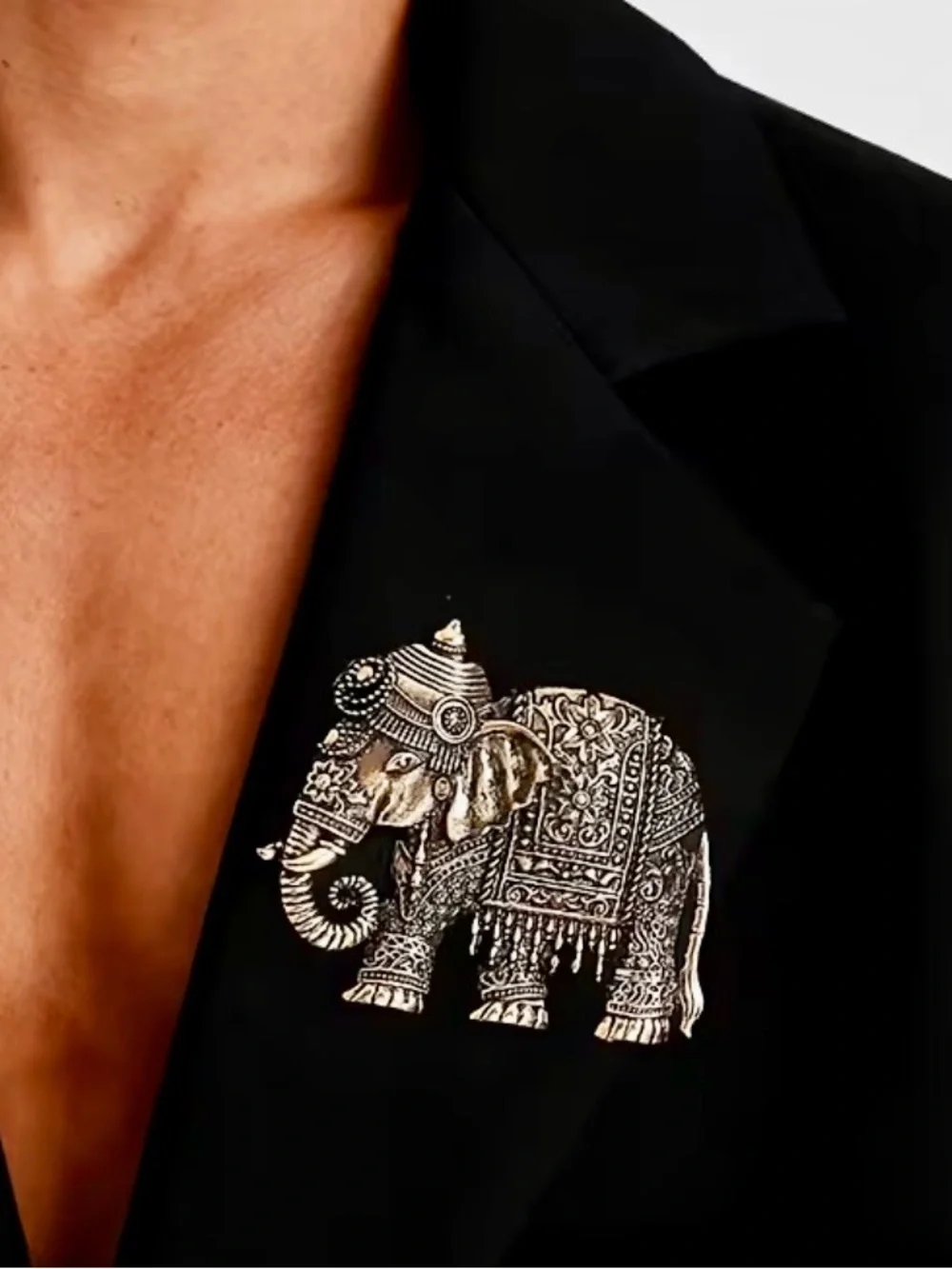 Retro Royal Maharaja Elephant Brooch Antique Gold Tone Heritage Statement Pin
